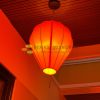 Đèn lồng vải củ tỏi đỏ